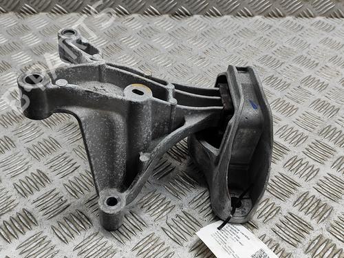 Used Engine mount NISSAN JUKE (F16_) DIG-T 117 (117 hp) 27769306