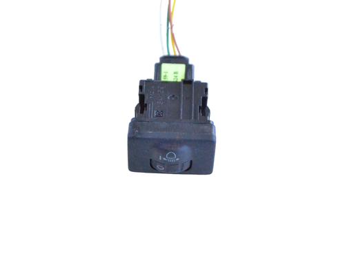 switch-toyota-prius-_w3_-2008-2009-2010-2011-2012-2013-2014-2015-2016-33357647 main image