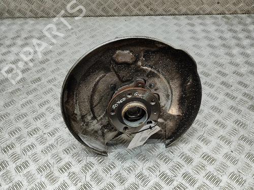 Used Left rear steering knuckle VOLVO XC90 II (256) B5 Mild Hybrid AWD (250 hp) 28557647