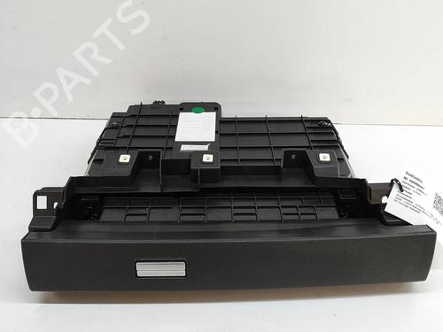 Used Glove box Glove box CITROËN C4 III (BA_, BB_, BC_) 1.2 PureTech 130 (BAHNSA, BAHNSB) (130 hp) 33370492 33370492