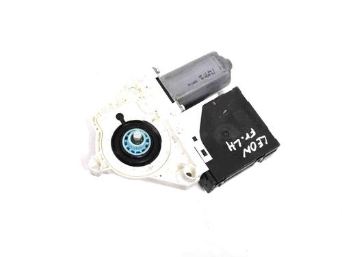 Used Left front window motor LAND ROVER RANGE ROVER IV (L405) 4.4 SDV8 4x4 (340 hp) 30215267