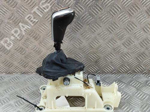 Used Gear lever VOLVO XC60 I SUV (156) D4 (190 hp) 17016577