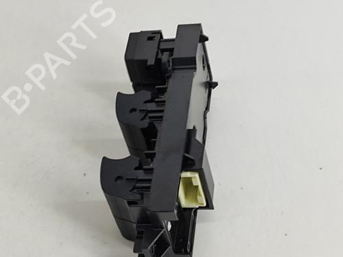 Right front window switch TOYOTA COROLLA Estate (_E21_) 1.8 Hybrid (ZWE211) | BP28550039I26