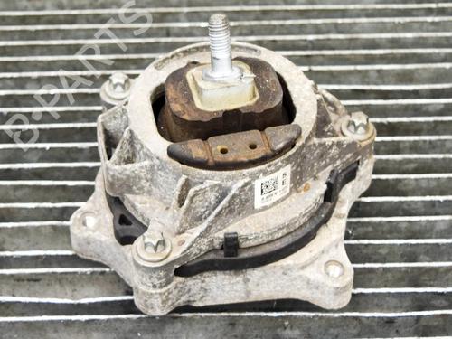 Used Engine mount BMW 1 (F20) 120 d (190 hp) 6751782