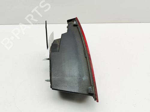 Piloto derecho del maletero JAGUAR F-PACE (X761) 2.0 TD4 AWD | BP30621375C80