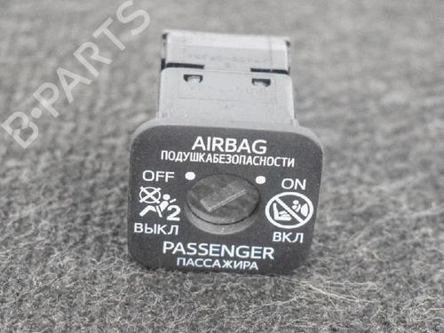 Used Switch TOYOTA VERSO (_R2_) 2.0 D-4D (AUR20_, AUR20R) (126 hp) 6762700