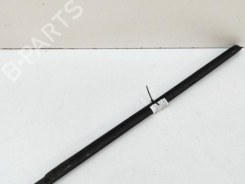 Door moulding trim PEUGEOT 2008 II (UD_, US_, UY_, UJ_, UR_, UC_) e-2008 (UKZKXZ) | BP29047578C150 