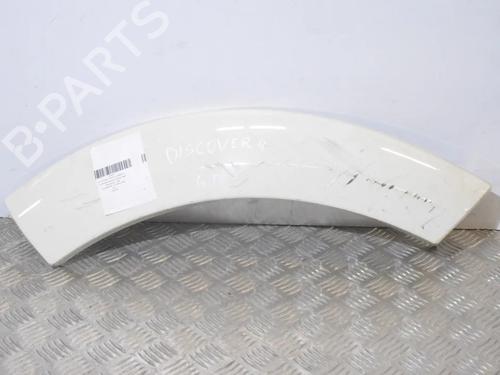 Used Rear right wheel arch trim LAND ROVER DISCOVERY III (L319) 2.7 TD 4x4 (200 hp) 14624940