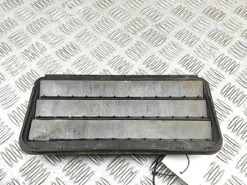 grille-tesla-model-3-5yj3-2017-33164317 main image