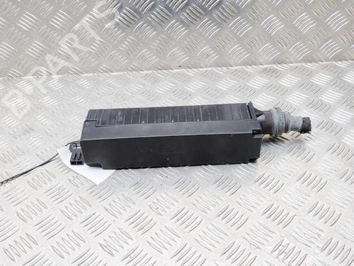 Used Fuse box Fuse box 38515661 38515661