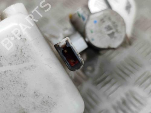 Brake fluid reservoir NISSAN NAVARA NP300 Pickup (D23, D23T) 2.3 dCi 4x4 (D231) | BP26017445M118