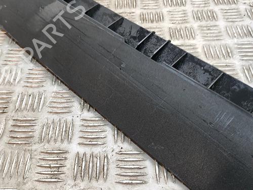 Højre sidekjole TESLA MODEL Y (5YJY) EV Performance All-wheel Drive | BP31748560C114 