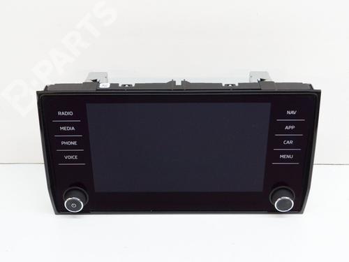 display-monitor-skoda-karoq-nu7-nd7-15-tsi-565919605b-a2c1893770101-a2c39555802-2017-10673292 main image