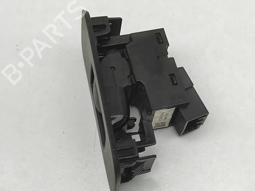 Left front window switch VOLVO V40 Cross Country (526) D2 | BP33387709I27 - Image 2