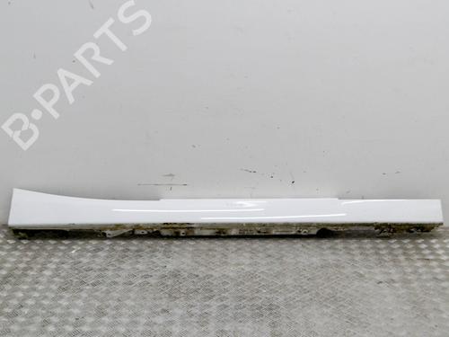 Høyre side kjol BMW 2 Coupe (F22, F87) 218 i (136 hp) 14631174