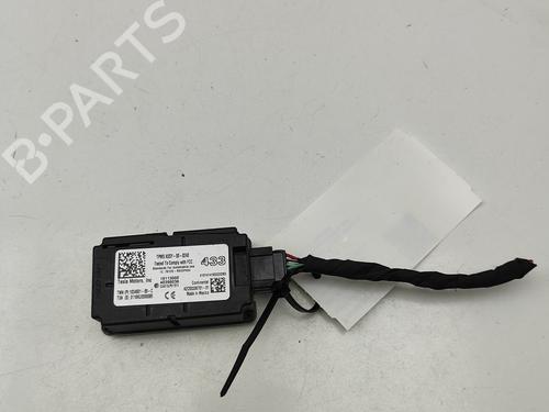 Używane Moduł elektroniczny TESLA MODEL S (5YJS) P100D AWD (772 hp) 30394376