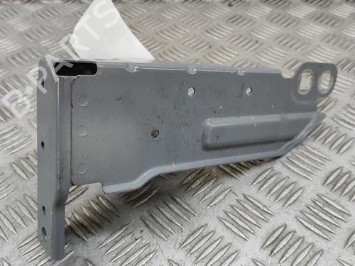 Høyre frontlyktstøtte AUDI Q4 E-TRON SUV (F4B) 40 | BP28556845C156 