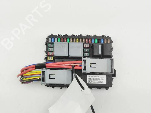 Used Fuse box LAND ROVER DEFENDER Station Wagon (L663) P525 4x4 (525 hp) 32525568