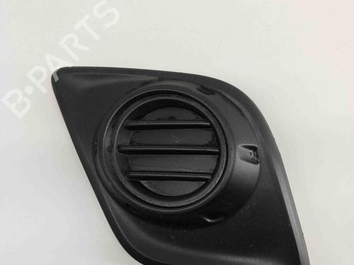 Used Grille TOYOTA HILUX VIII Pickup (_N1_) 2.4 D 4WD (GUN125_, GUN125R) (150 hp) 15851704