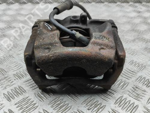 Used Left front brake caliper Left front brake caliper MERCEDES-BENZ GLA-CLASS (X156) GLA 250 4-matic (156.946) (211 hp) 33383365 33383365