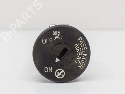 Used Switch Switch BMW X3 (G01, F97, G08) xDrive 20 d (163 hp) 7798192 7798192