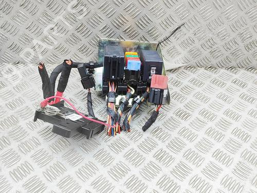 Used Fuse box Fuse box MASERATI GRAN TURISMO I 4.7 S (439 hp) 39687603 39687603