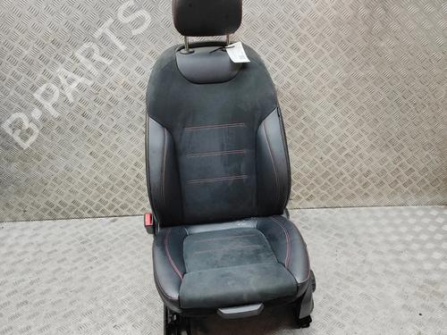 left-front-seat-mercedes-benz-eqa-h243-2021-38706357 main image