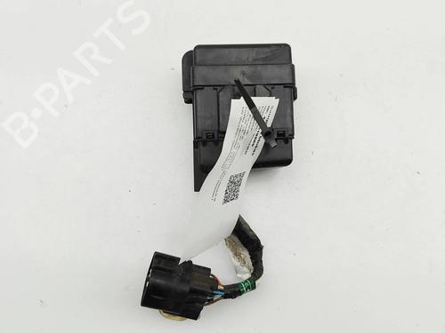 Used Fuse box Fuse box 33385862 33385862