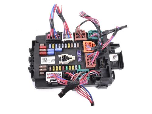 Sikringsdåse TESLA MODEL S (5YJS) 75D AWD (525 hp) 30218231