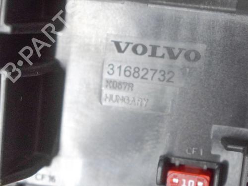 Fuse box VOLVO XC90 II (256) T5 AWD | BP27388378E1
