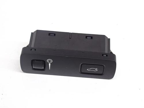 switch-volvo-xc60-ii-246-2017-27762484 main image