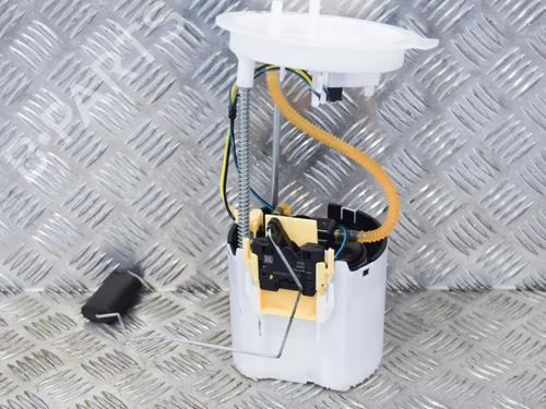 Used Fuel pump VOLVO XC40 (536) T4 AWD (190 hp) 8833745