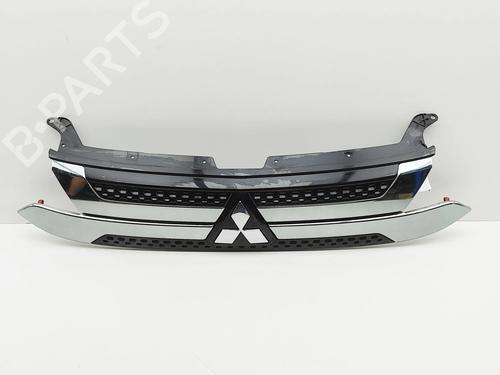 Rejilla Rejilla MITSUBISHI OUTLANDER III (GG_W, GF_W, ZJ, ZL, ZK) 2.4 Hybrid 4WD (GG3W) (208 hp) 37076812 37076812