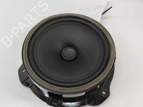 Used Speaker Speaker JAGUAR F-PACE (X761) 2.0 P400e Plug-in Hybrid (404 hp) 28275681 28275681