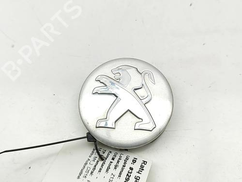 Used Hub cap Hub cap PEUGEOT 3008 II SUV (MC_, MR_, MJ_, M4_) Hybrid 180 (M4DGLU) (179 hp) 30178413 30178413