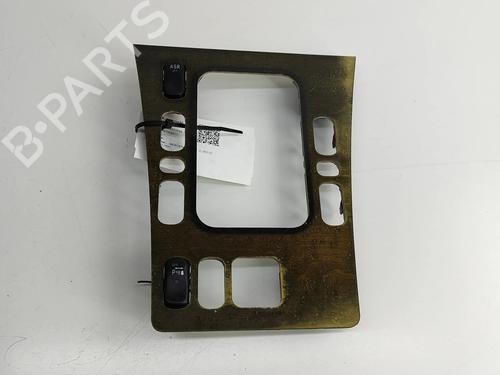 middle-console-toyota-hilux-vi-pickup-_n1_-1994-1995-1996-1997-1998-1999-2000-2001-2002-2003-2004-2005-2006-24580833 main image