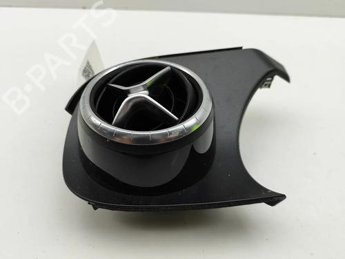 Used Air vent MERCEDES-BENZ X-CLASS (470) X 250 d (470.230) (190 hp) 28435032