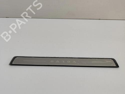 Andre VOLVO XC40 (536) B3 Mild-Hybrid | BP28555733O1