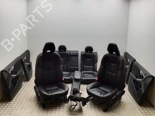 Used Seats set Seats set VOLVO V40 Cross Country (526) D2 (120 hp) 33386668 33386668