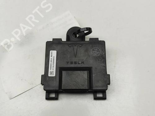 Used Electronic module TESLA MODEL S (5YJS) P100D AWD (772 hp) 30394386