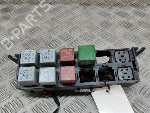 Used Fuse box Fuse box PORSCHE 911 (996) 3.4 Carrera 4 (301 hp) 24142697 24142697