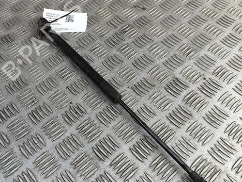 tailgate-lift-support-toyota-prius-_w5_-2015-2016-2017-2018-2019-2020-2021-2022-27295496 main image