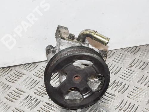 Used Steering pump TOYOTA AVENSIS Saloon (_T25_) 2.0 VVTi (AZT250_) (155 hp) 7081554