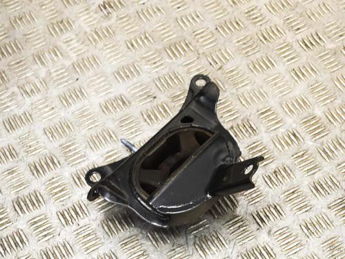 gearbox-mount-toyota-c-hr-_x1_-18-hybrid-zyx10_-zyx11_-avb9221-2016-10735710 main image