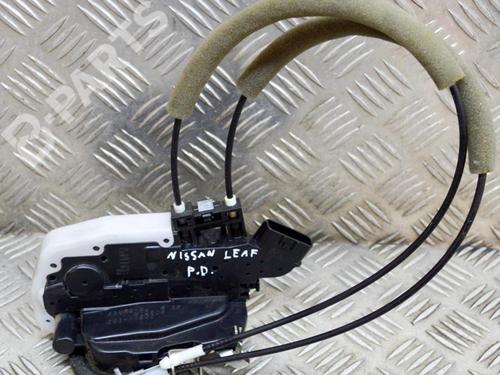 Used Front right lock Front right lock VW TRANSPORTER T5 Van (7HA, 7HH, 7EA, 7EH) 2.0 TDI (140 hp) 10707330 10707330