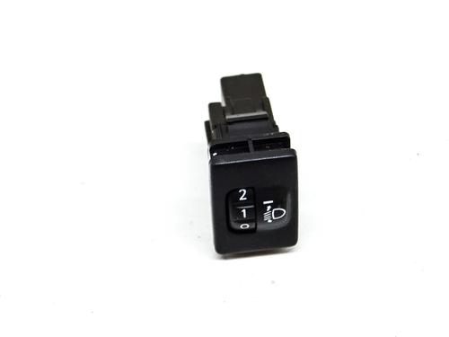 Used Switch TOYOTA YARIS (_P13_) 1.5 Hybrid (NHP130_) (101 hp) 10400303