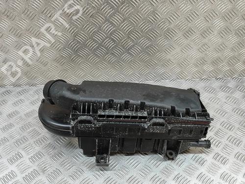 Used Air filter box CITROËN C4 III (BA_, BB_, BC_) 1.2 PureTech 130 (BAHNSA, BAHNSB) (130 hp) 28557862