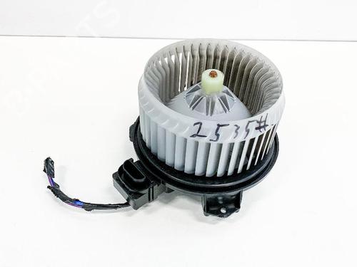 Used Heater blower motor TOYOTA YARIS (_P13_) 1.0 (KSP130_, KSP130) (69 hp) 6760054