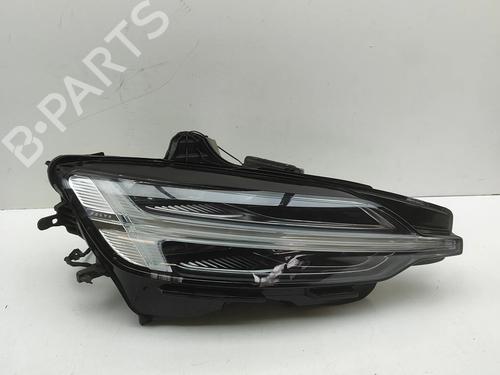 Used Right headlight Right headlight VOLVO V60 II (225) B6 Mild-Hybrid AWD (299 hp) 32756067 32756067