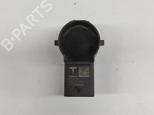 Electronic module TESLA MODEL Y (5YJY) EV Performance All-wheel Drive | BP33361840M83 - Image 2